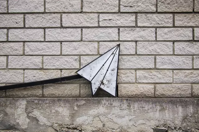 How to Make Paper Airplanes That Fly Far