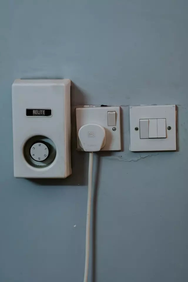 How to Wire a Light Switch and Outlet