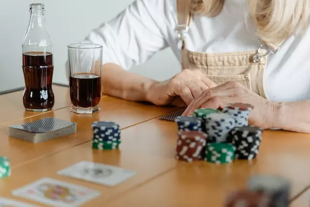How to Play Blackjack at Home Without a Dealer